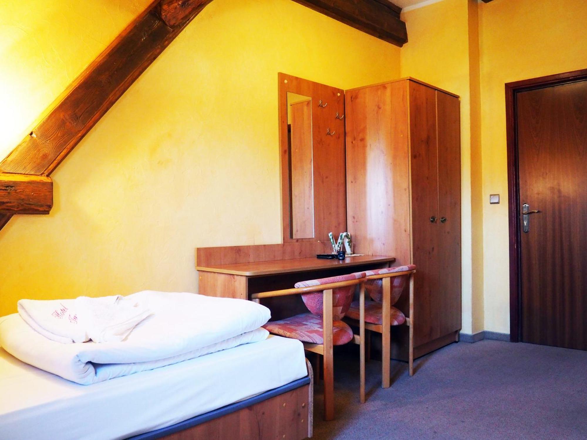 Hotel Jan Zgorzelec Quarto foto